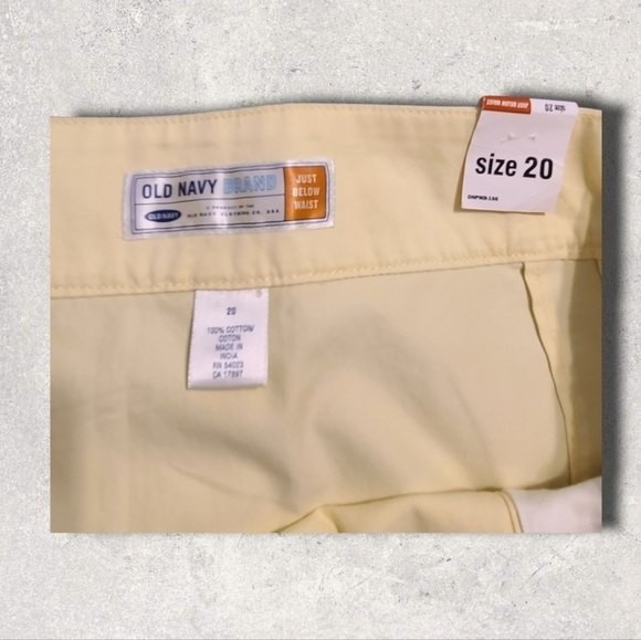 NWT Old Navy A-Line Skirt- light yellow, it looks more yellow in person - Picture 2 of 4